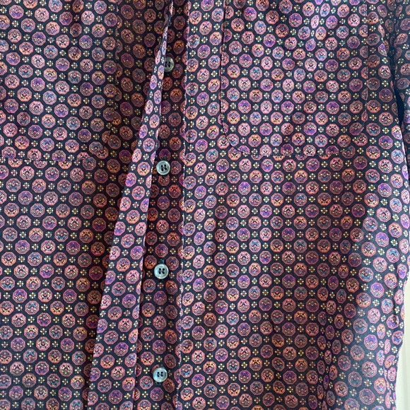 One-of-a-kind High quality vintage 100% silk Alan Austin sz 4 button down - Picture 5 of 7